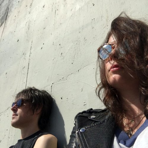 Lightning Dust kündigt ihr viertes Album "Spectre" an
