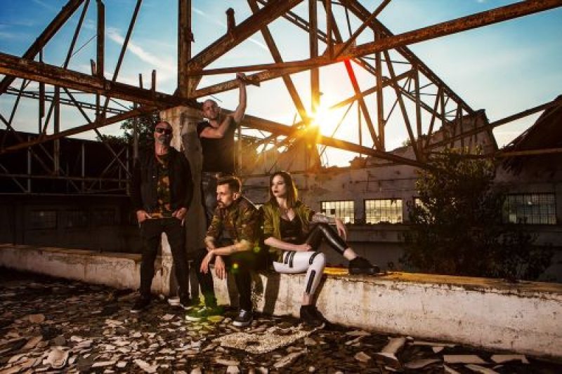 The Hellfreaks: Single & Video...