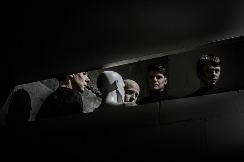 Solo Ansamblis veröffentlichen neue Single "Fosforinis Baseinas"