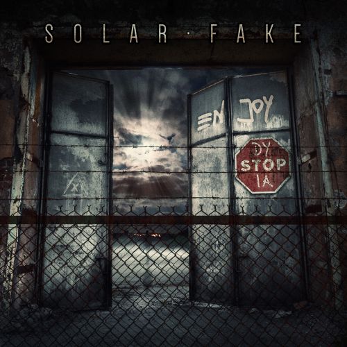 Solar Fake: Neues Album "Enjoy Dystopia" auch mit Golden Ticket