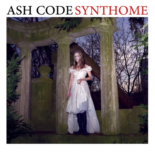 Ash Code servieren mit Synthome ein bittersüßes Klanggift – ab September