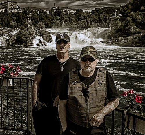 Till Lindemann und Joey Kelly trotzen Drohungen – „Der Rhein“ fließt trotzdem weiter!