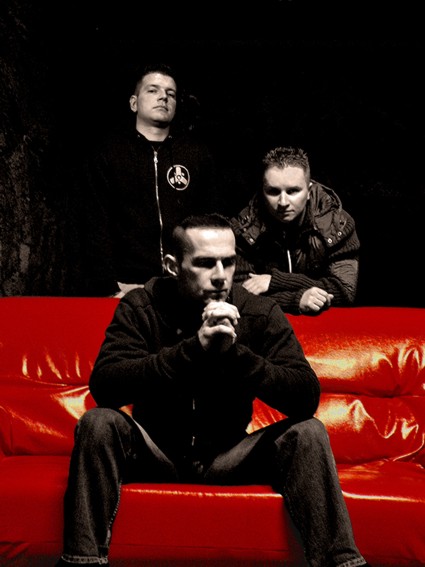 Head-less neue CD „Rouge Et Noir“ veröffentlicht
