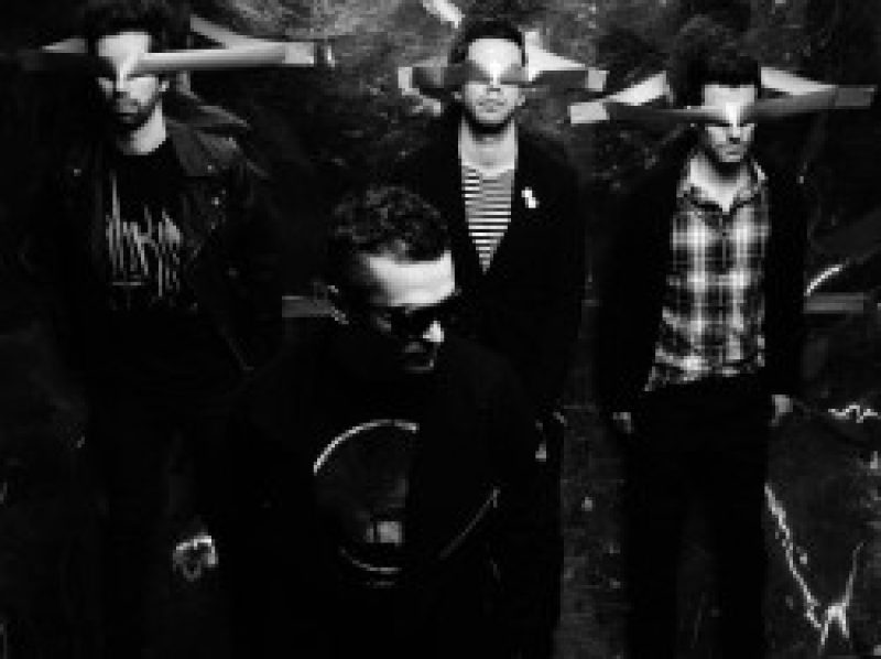 Uni_Form Debütalbum "Mirrors" wieder erhältlich