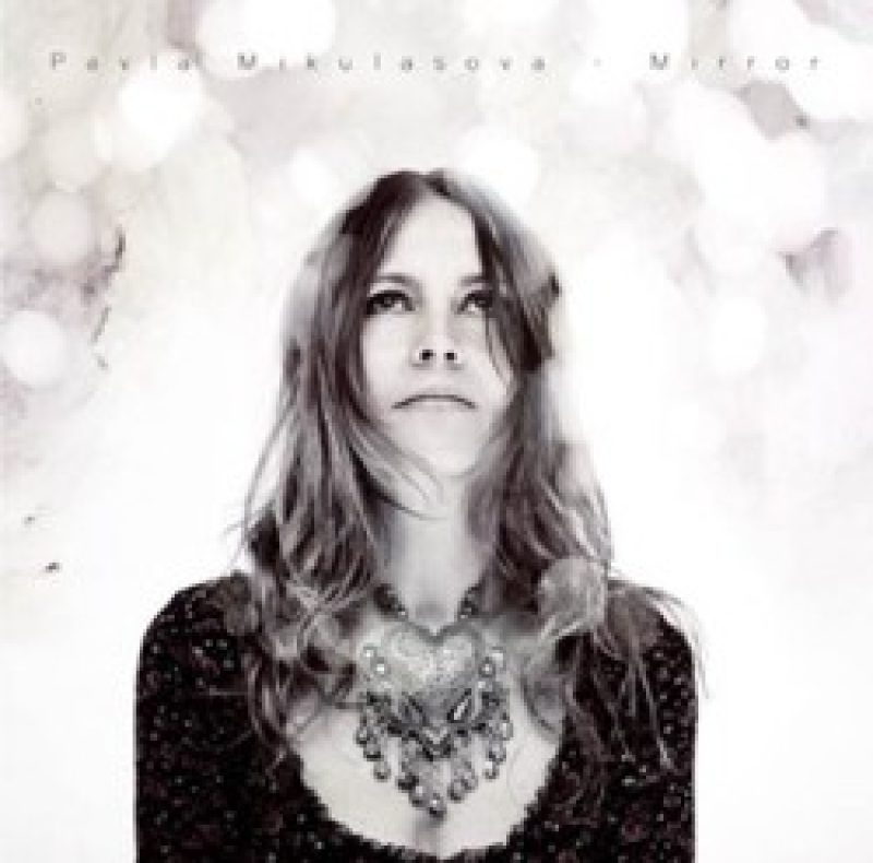 Pavla Mikulasova: Debütalbum "Mirror"