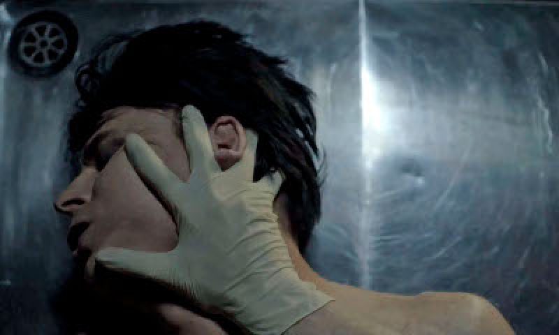 Officers: Altmeister Gary Numan auf...