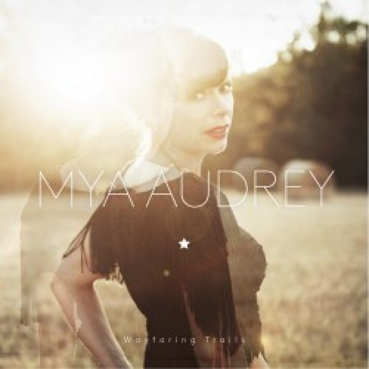 Mya Audrey veröffentlicht "Wayfaring Trails"