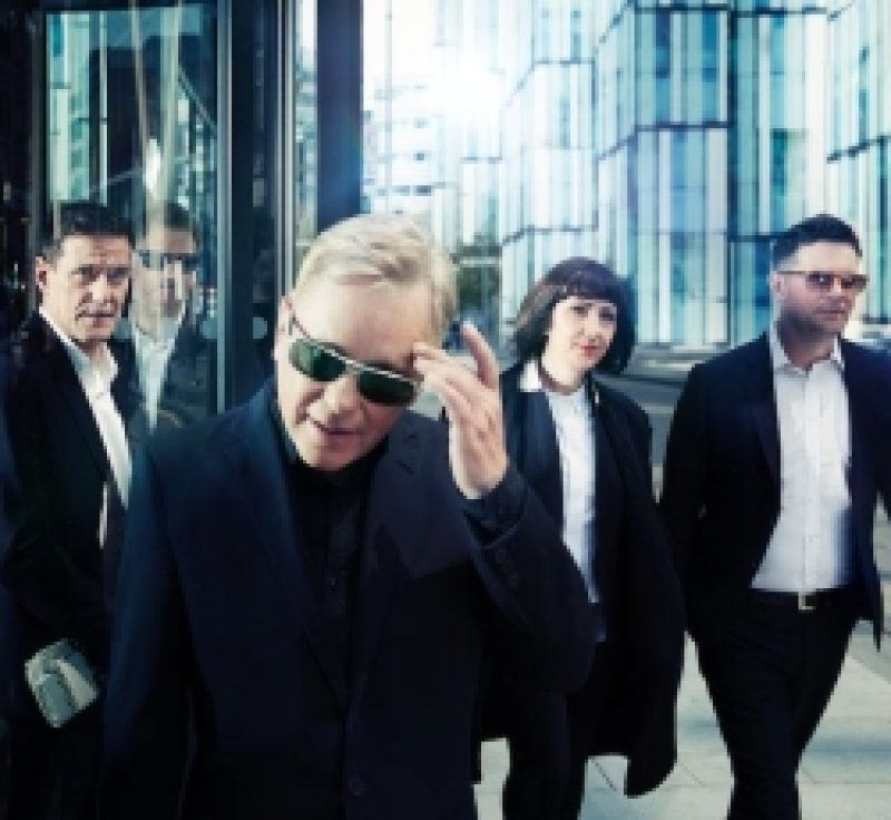 New Order zeigen ein weiteres...